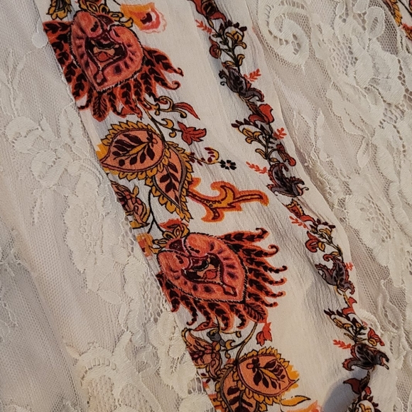 Buckle Coco + Jaimeson floral lace sleevless dress - Picture 4 of 9